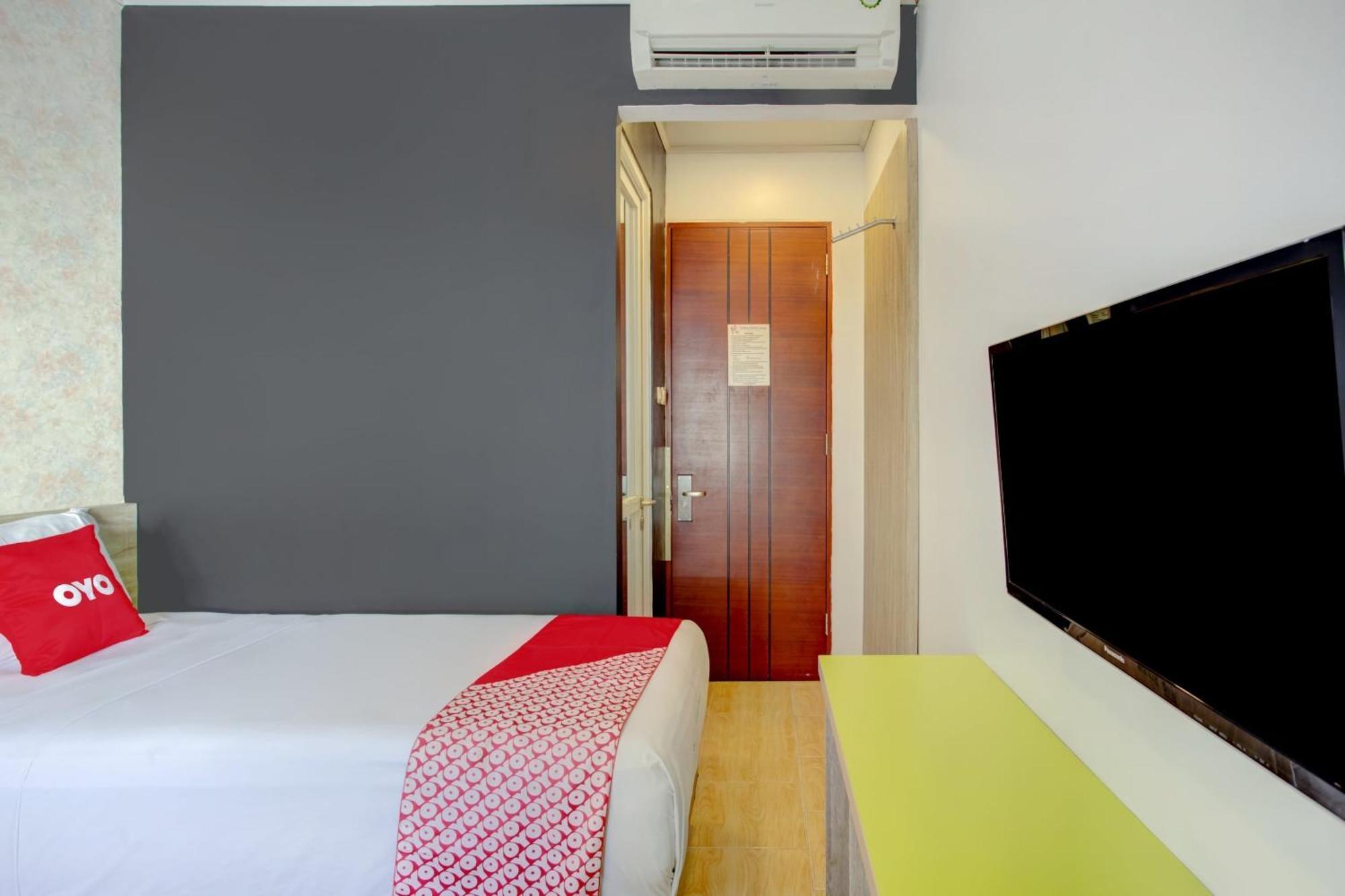 Hotel O Gambir Near Juanda Station Formerly Bunga Dahlia Джакарта Екстер'єр фото
