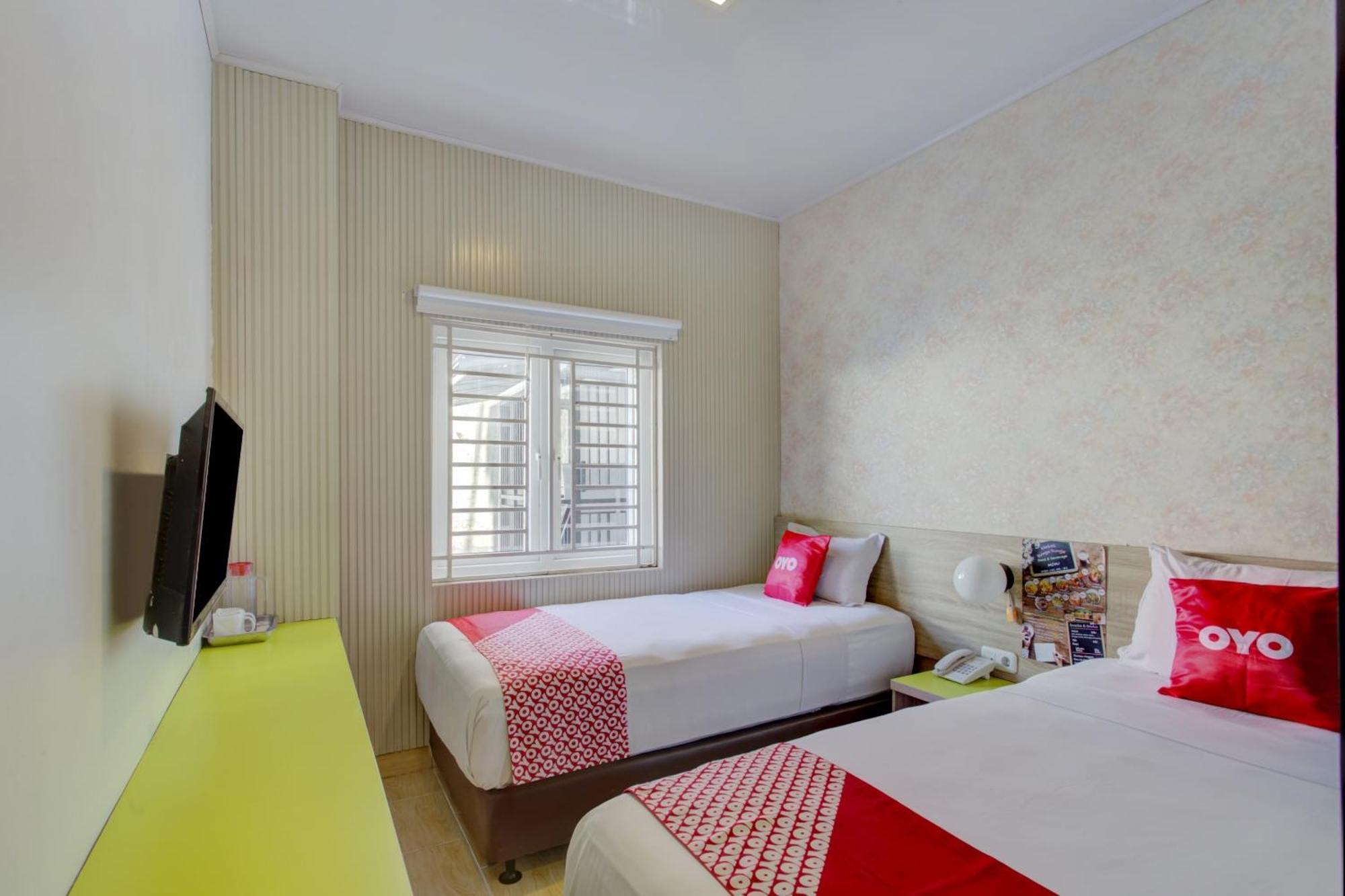 Hotel O Gambir Near Juanda Station Formerly Bunga Dahlia Джакарта Екстер'єр фото