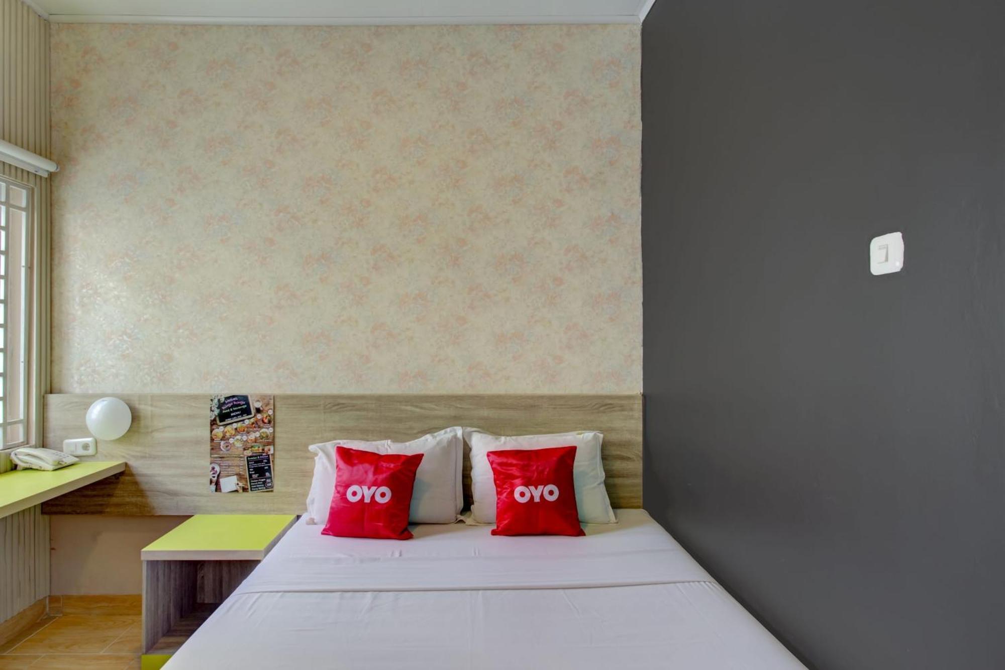 Hotel O Gambir Near Juanda Station Formerly Bunga Dahlia Джакарта Екстер'єр фото