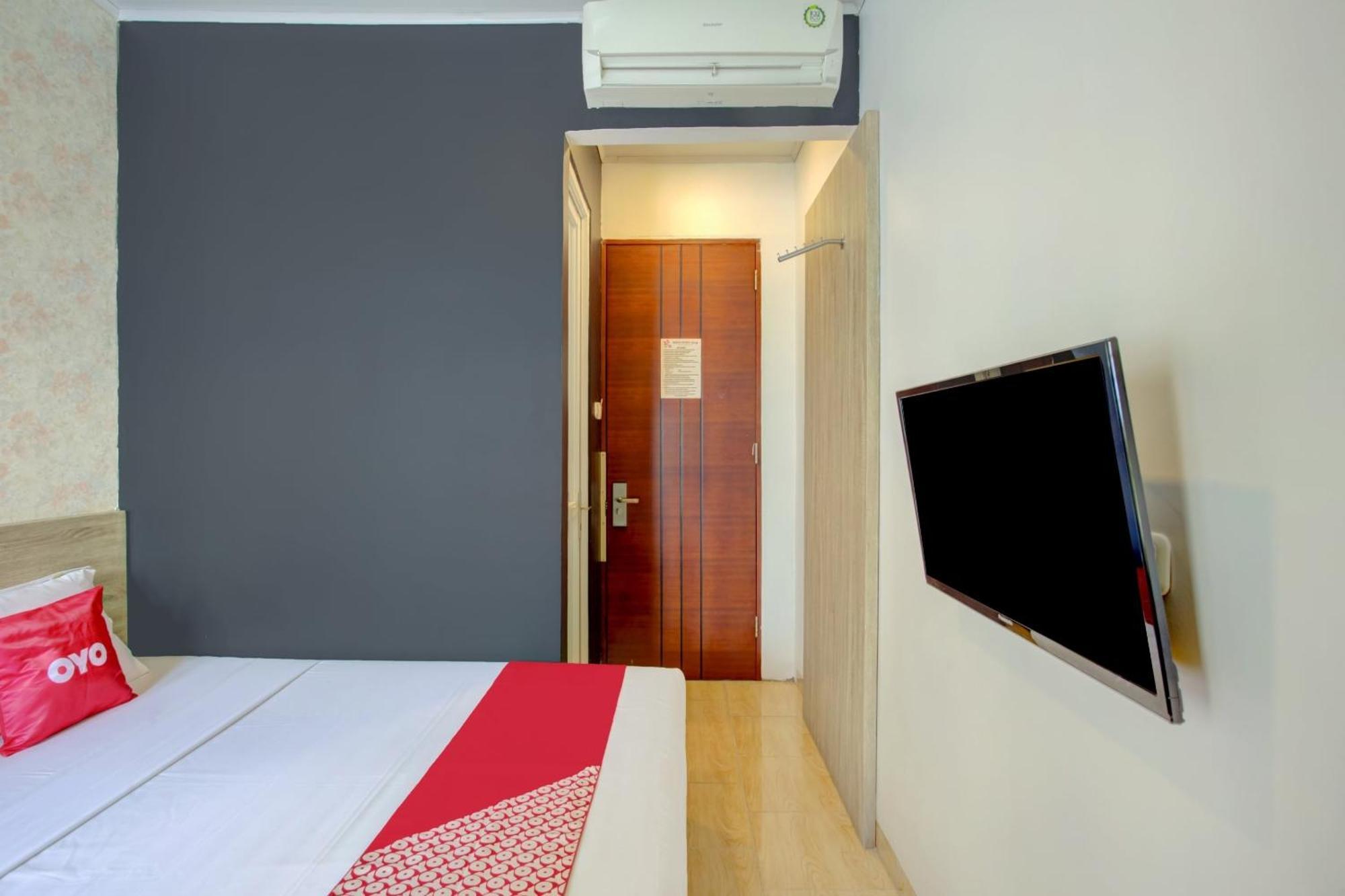 Hotel O Gambir Near Juanda Station Formerly Bunga Dahlia Джакарта Екстер'єр фото