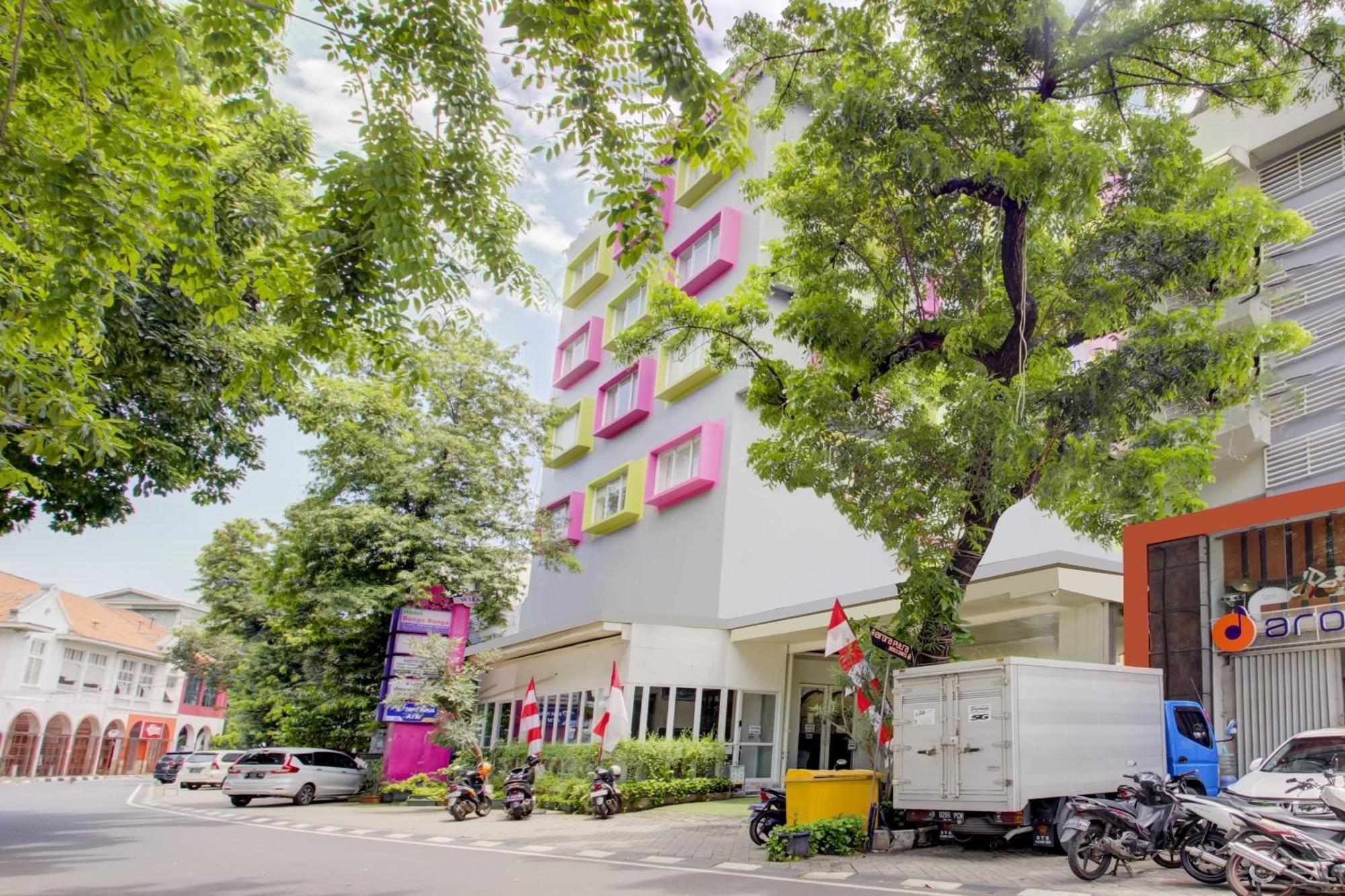 Hotel O Gambir Near Juanda Station Formerly Bunga Dahlia Джакарта Екстер'єр фото